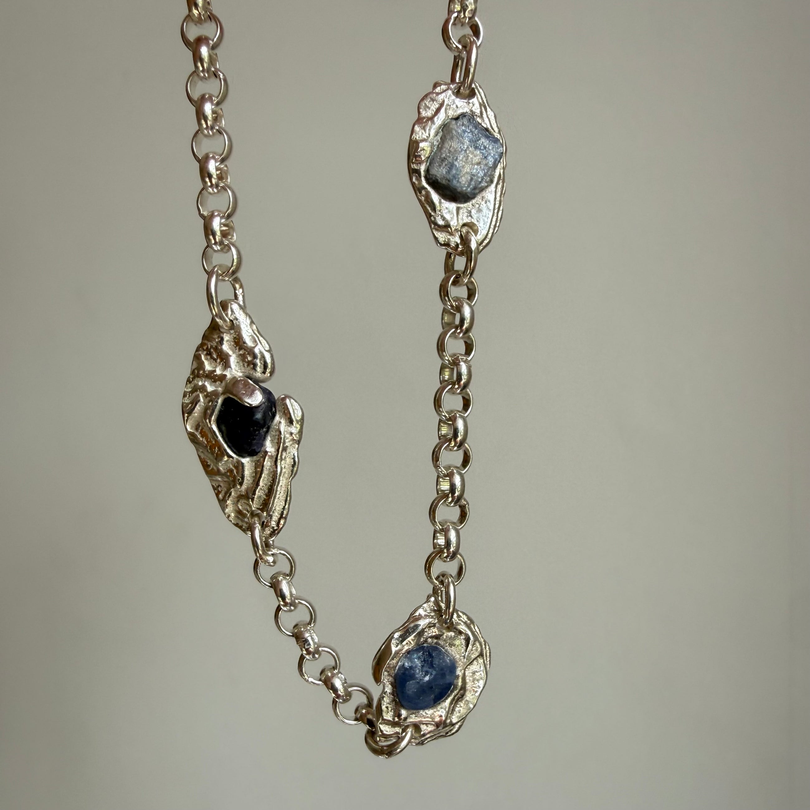 MULTI BLUE SAPPHIRE GEMSTONE BRACELET