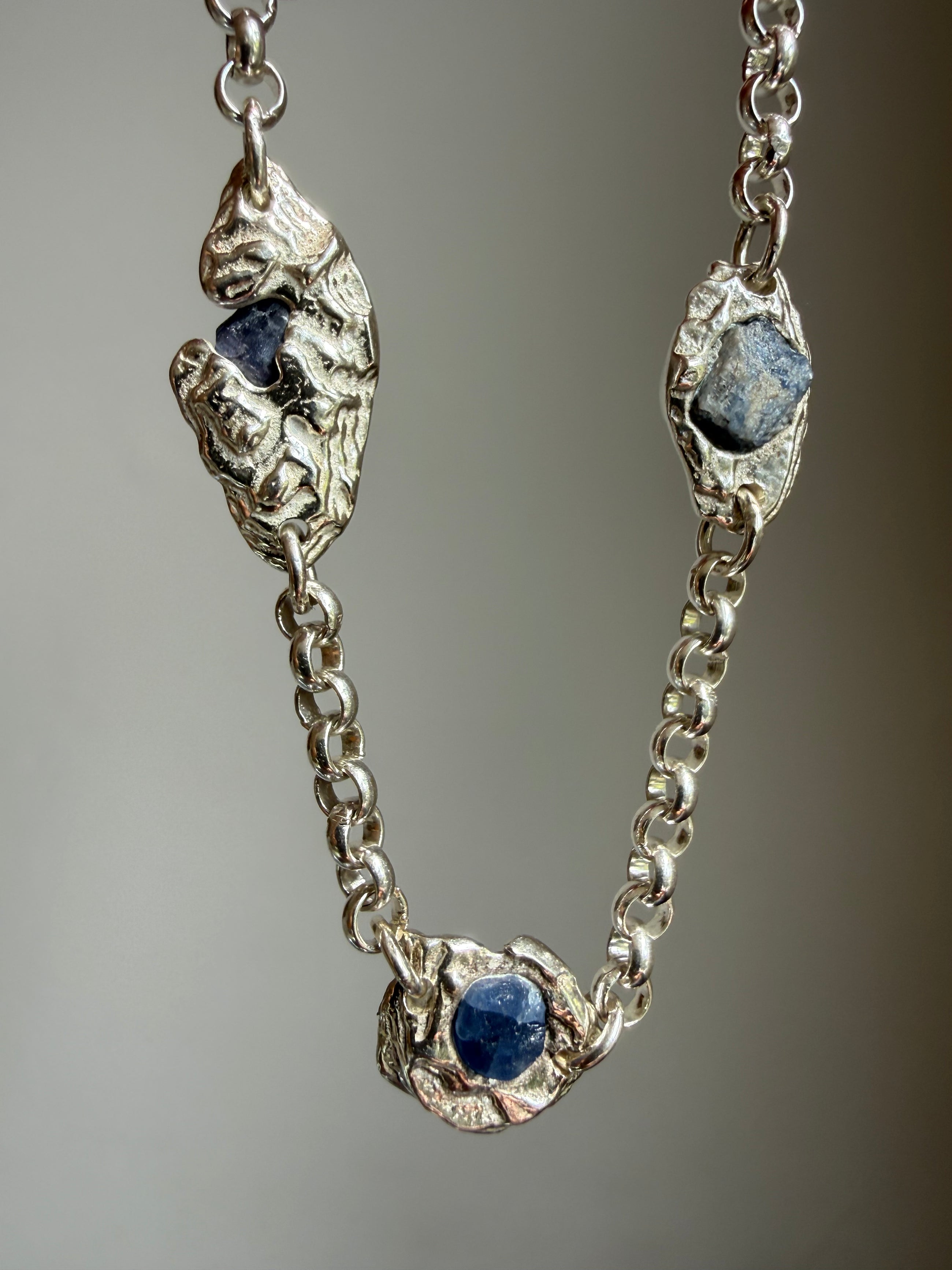 MULTI BLUE SAPPHIRE GEMSTONE BRACELET