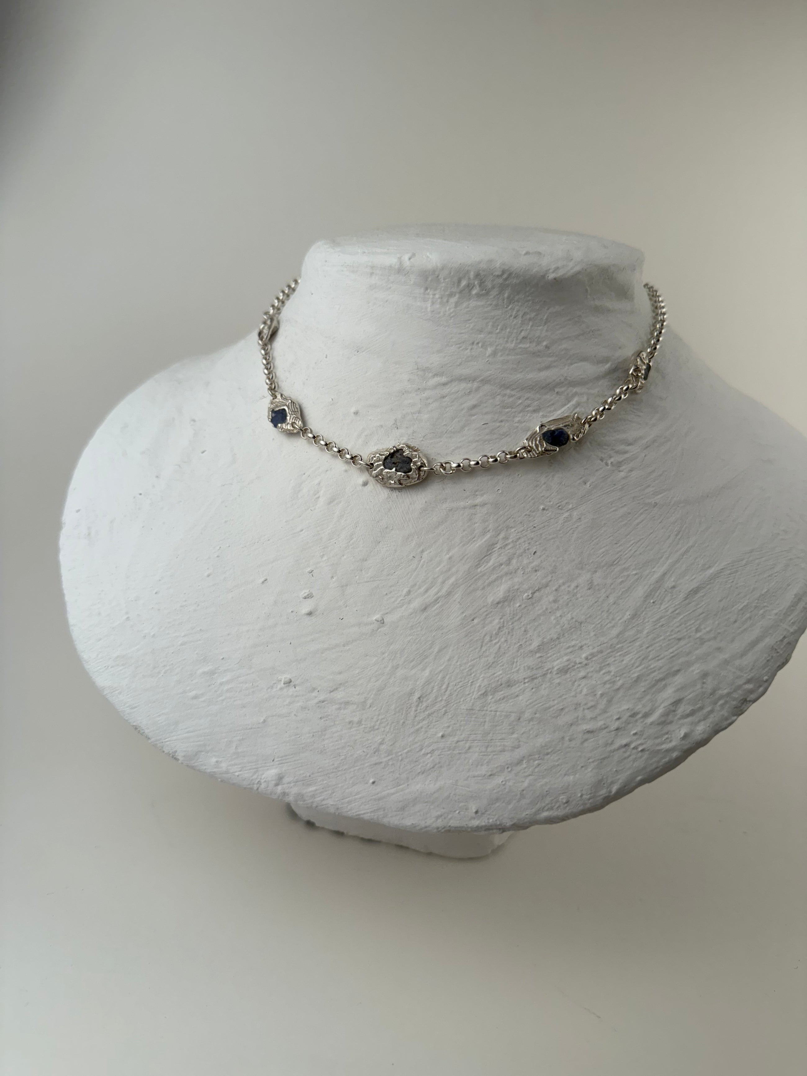 BLUE SAPPHIRE GEMSTONE CHAIN 22