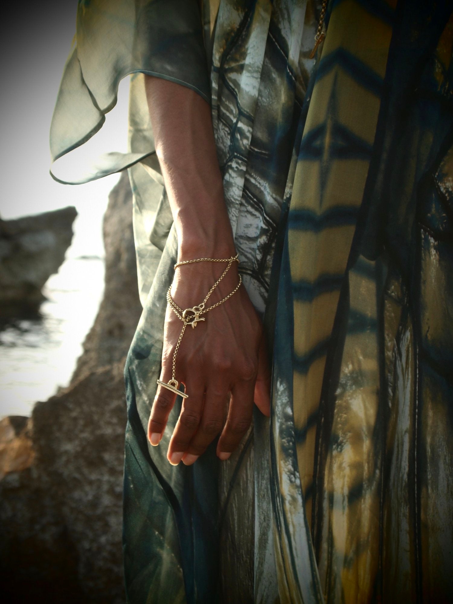 DELICATE BELCHER CLASP CHAIN