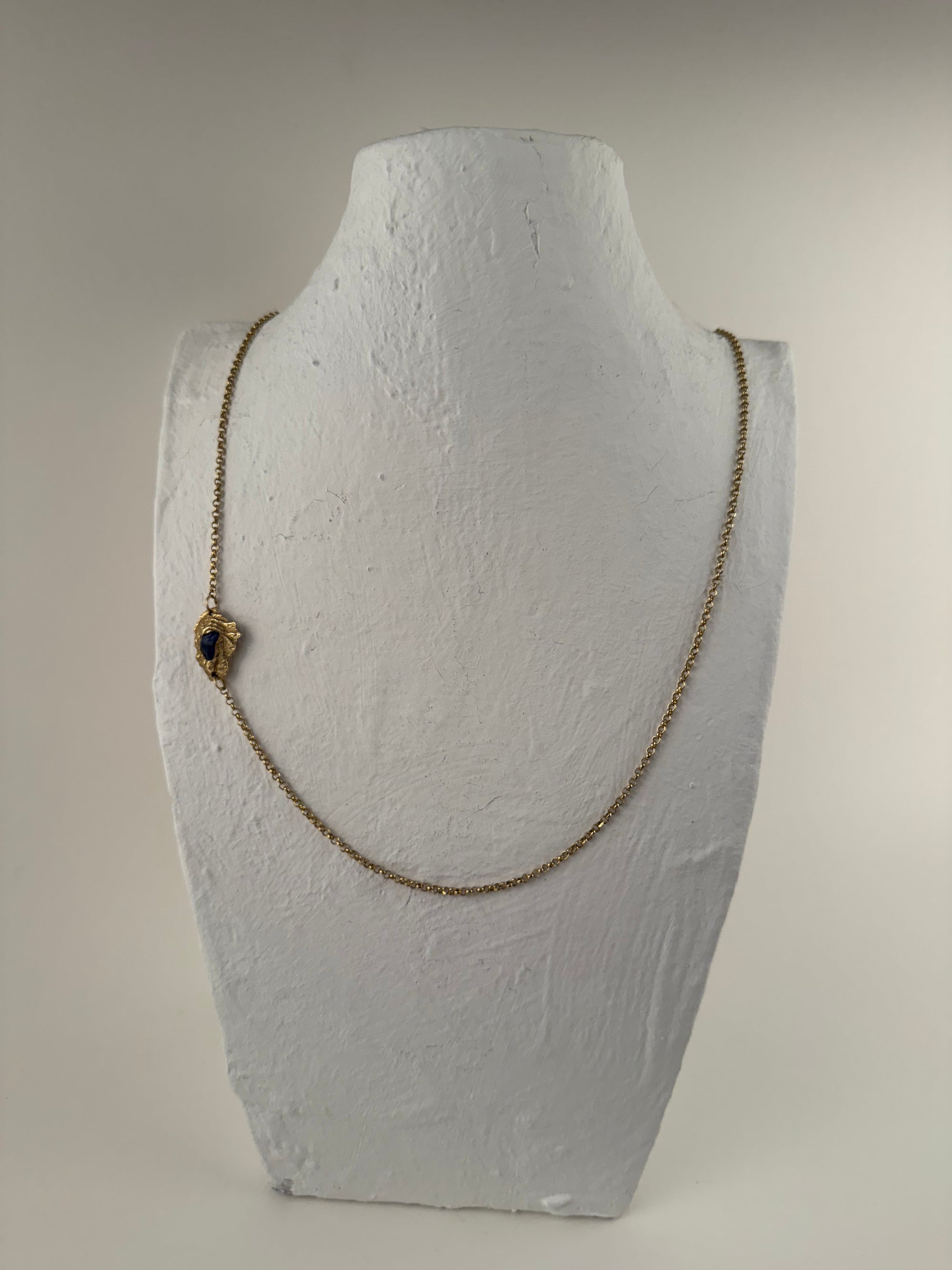 SAPPHIRE GEMSTONE CHAIN 19