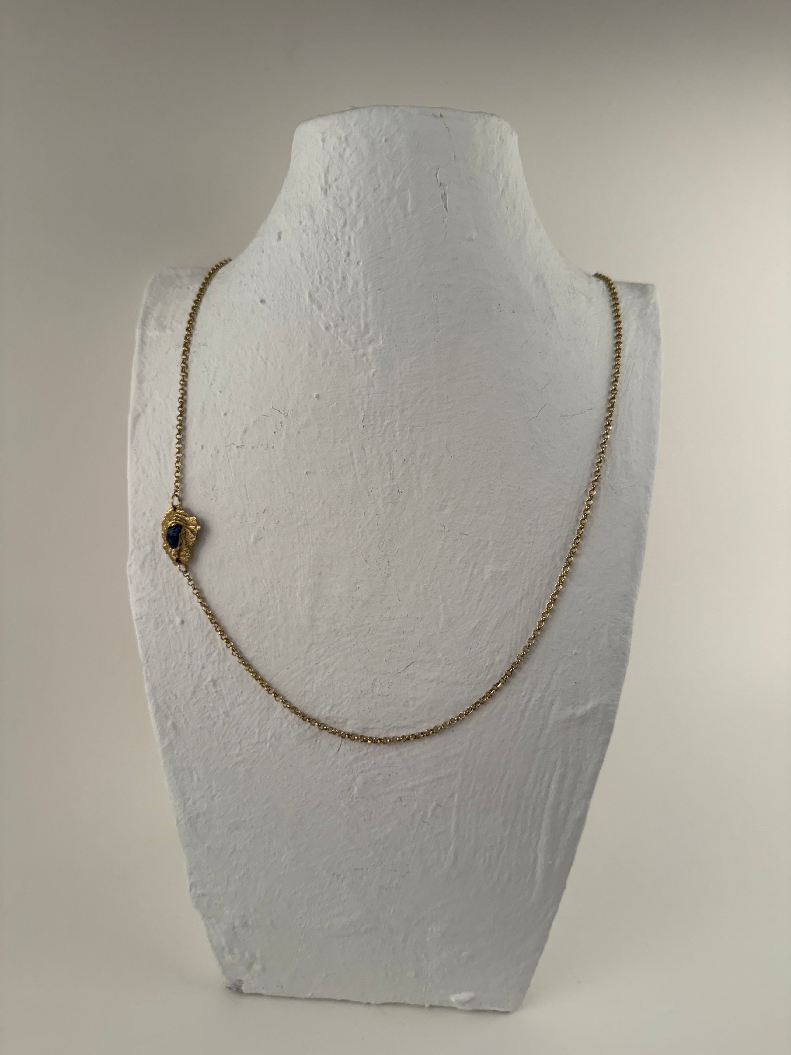 SAPPHIRE GEMSTONE CHAIN 19