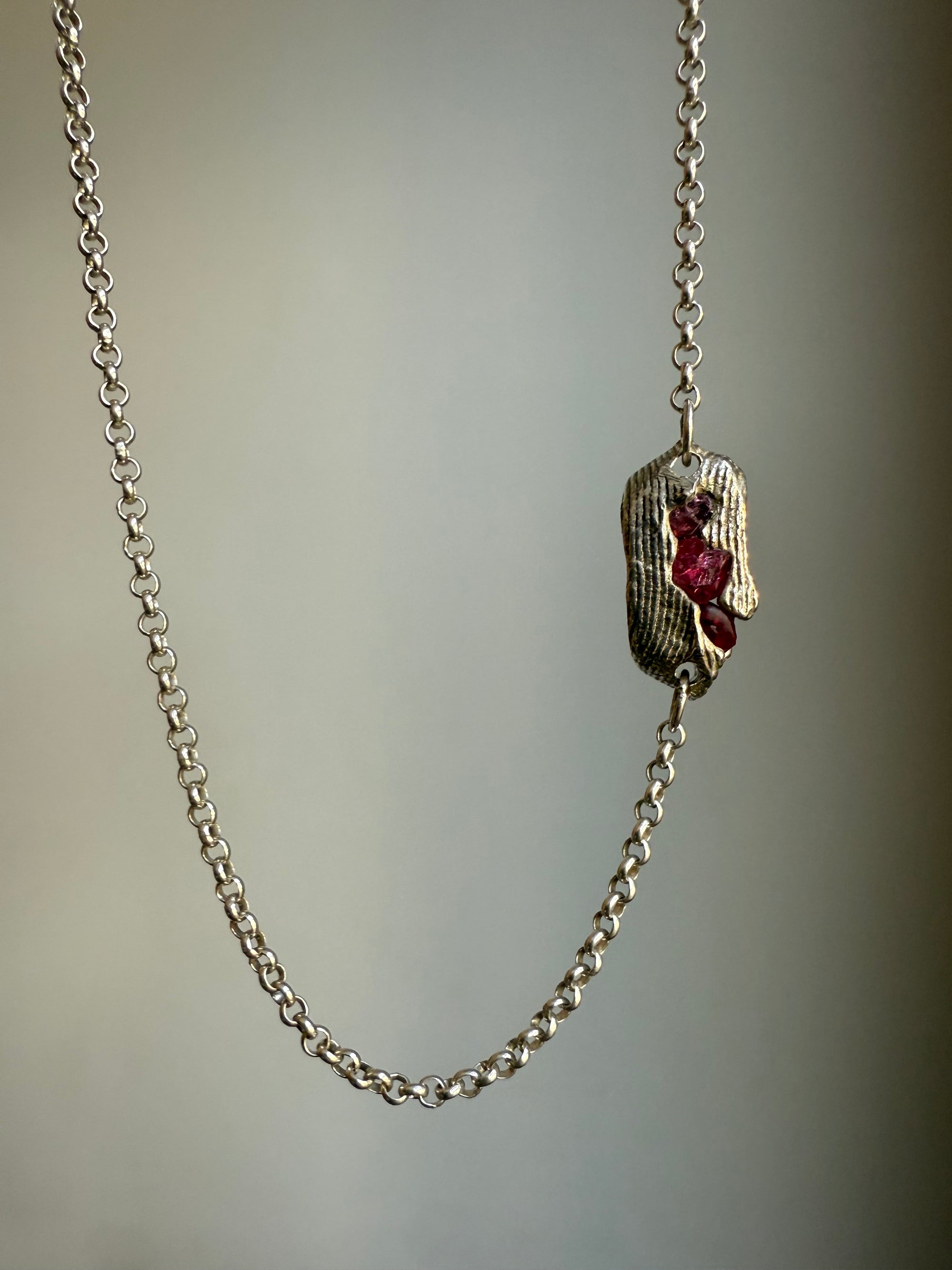 RED SPINEL GEMSTONE CHAIN 1