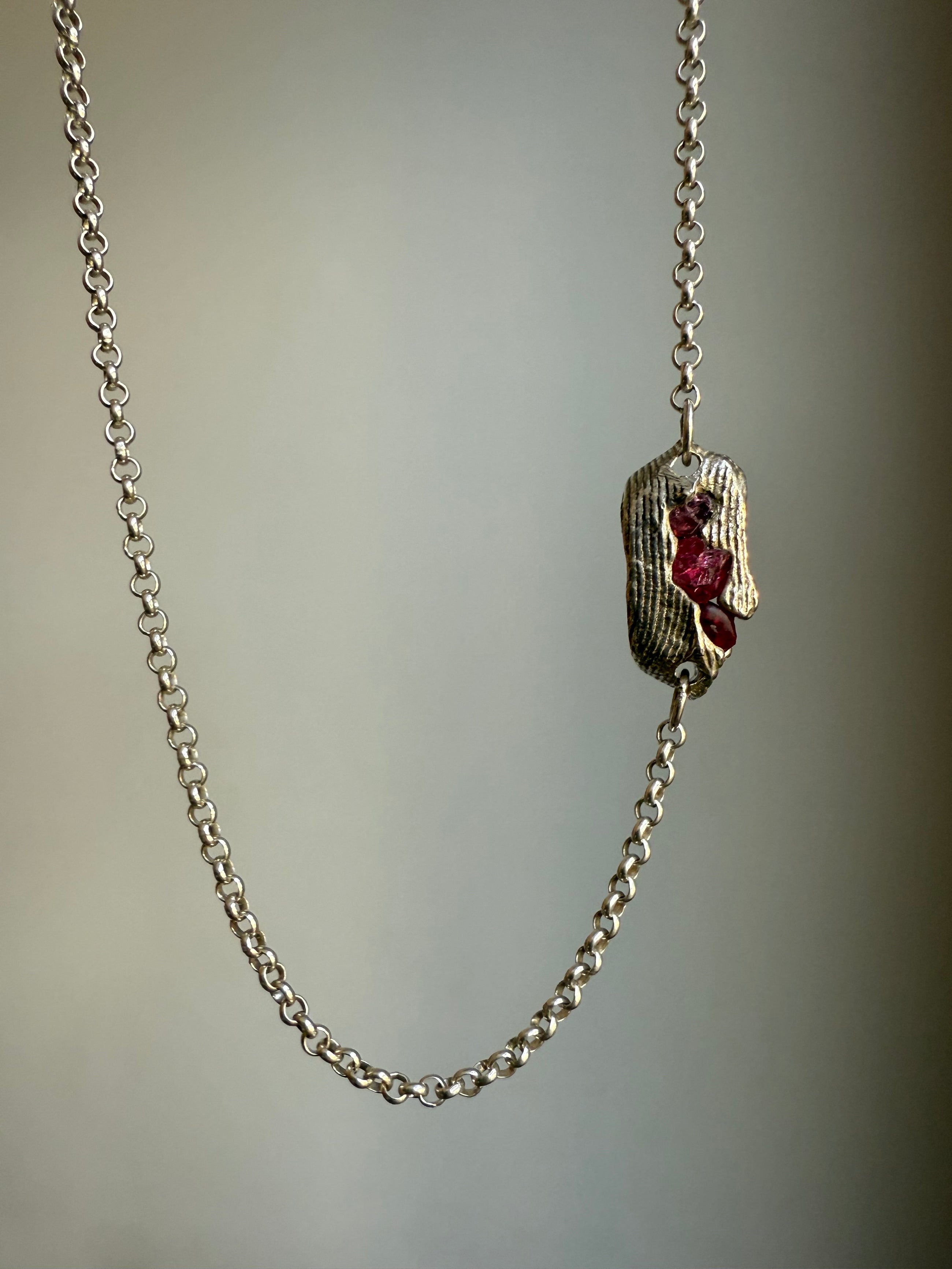 RED SPINEL GEMSTONE CHAIN 1
