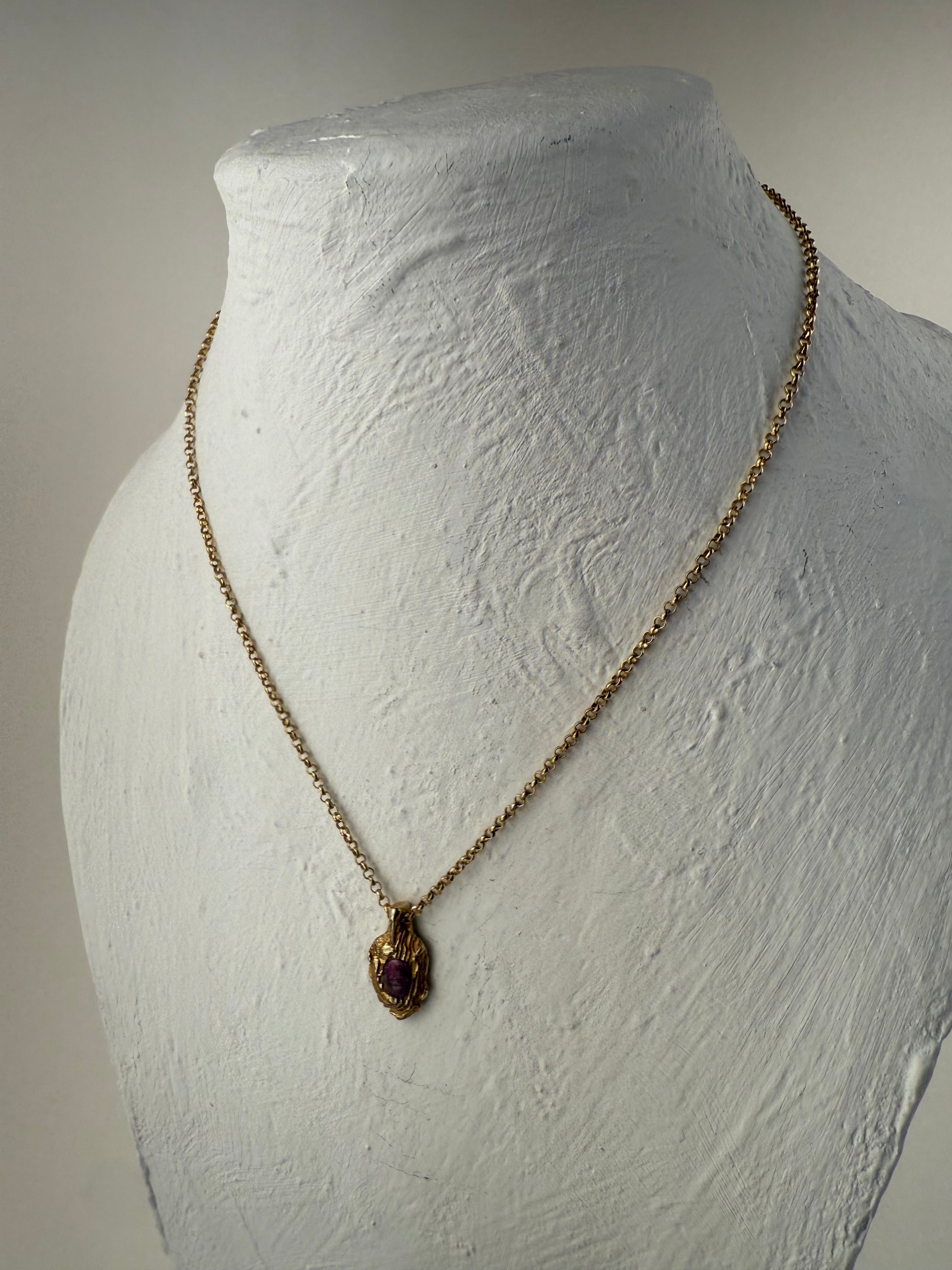 PINK SAPPHIRE DROP PENDANT