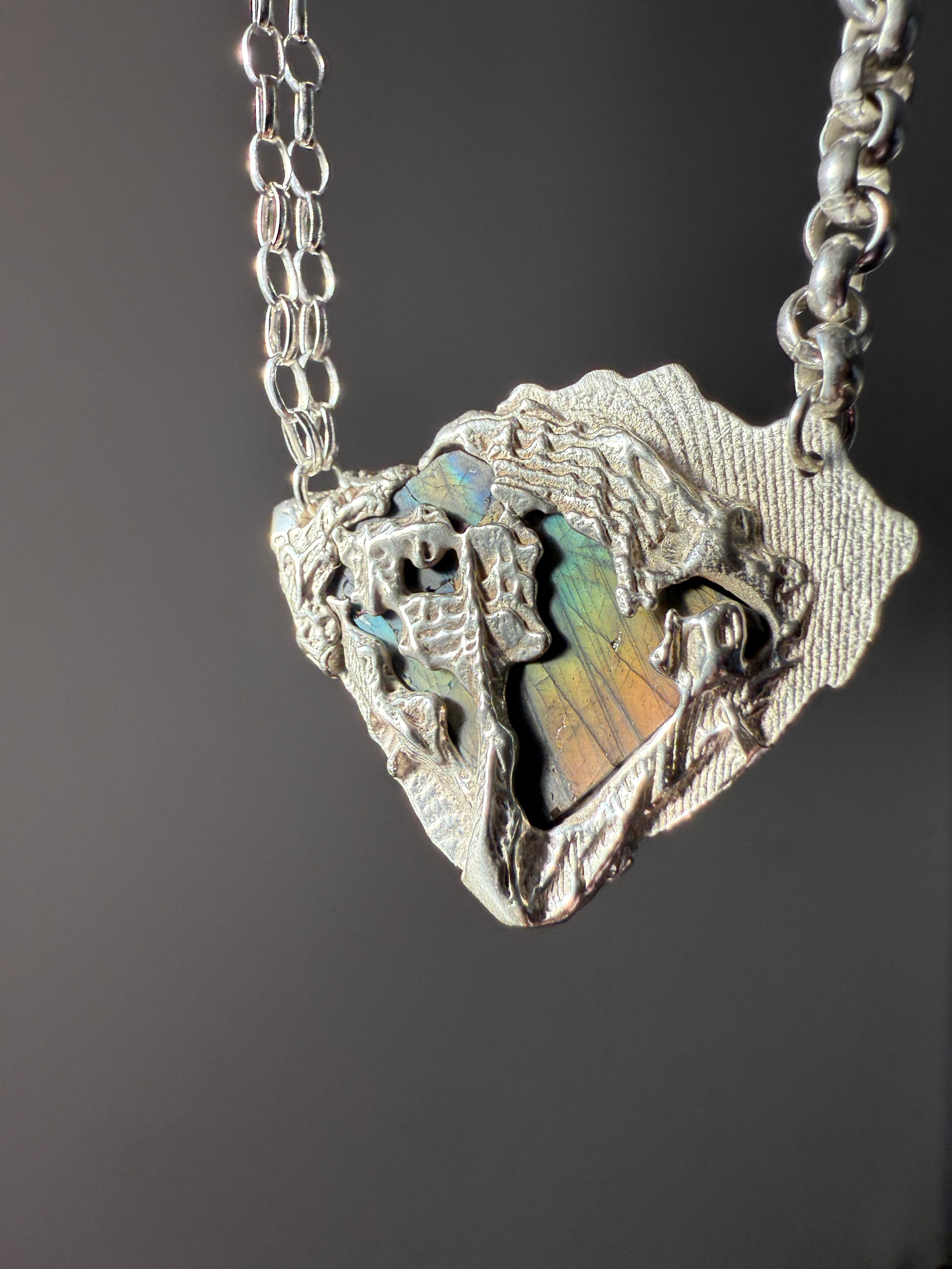 LABRADORITE GEMSTONE CHAIN 4