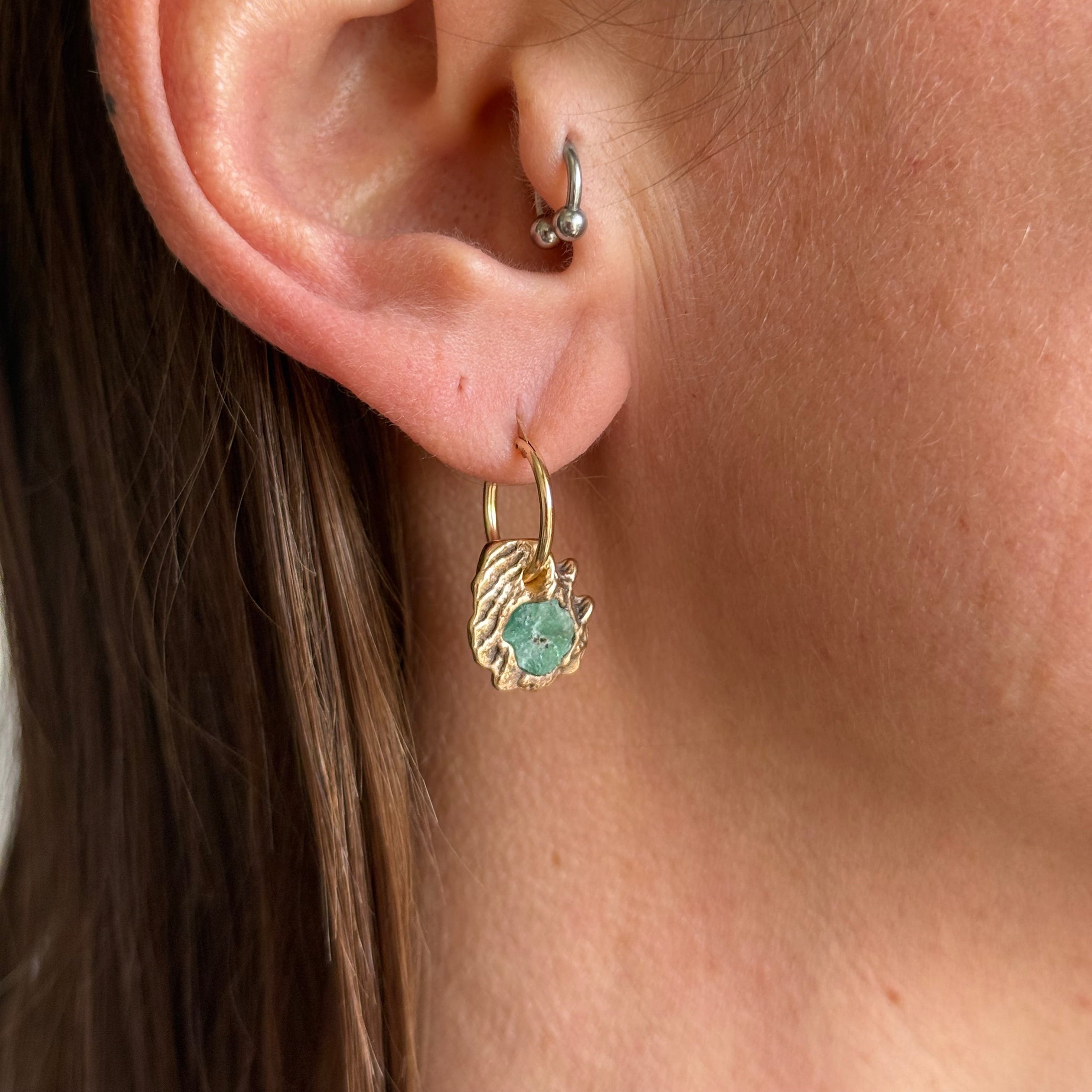 SOLID GOLD EMERALD GEMSTONE HOOPS 1