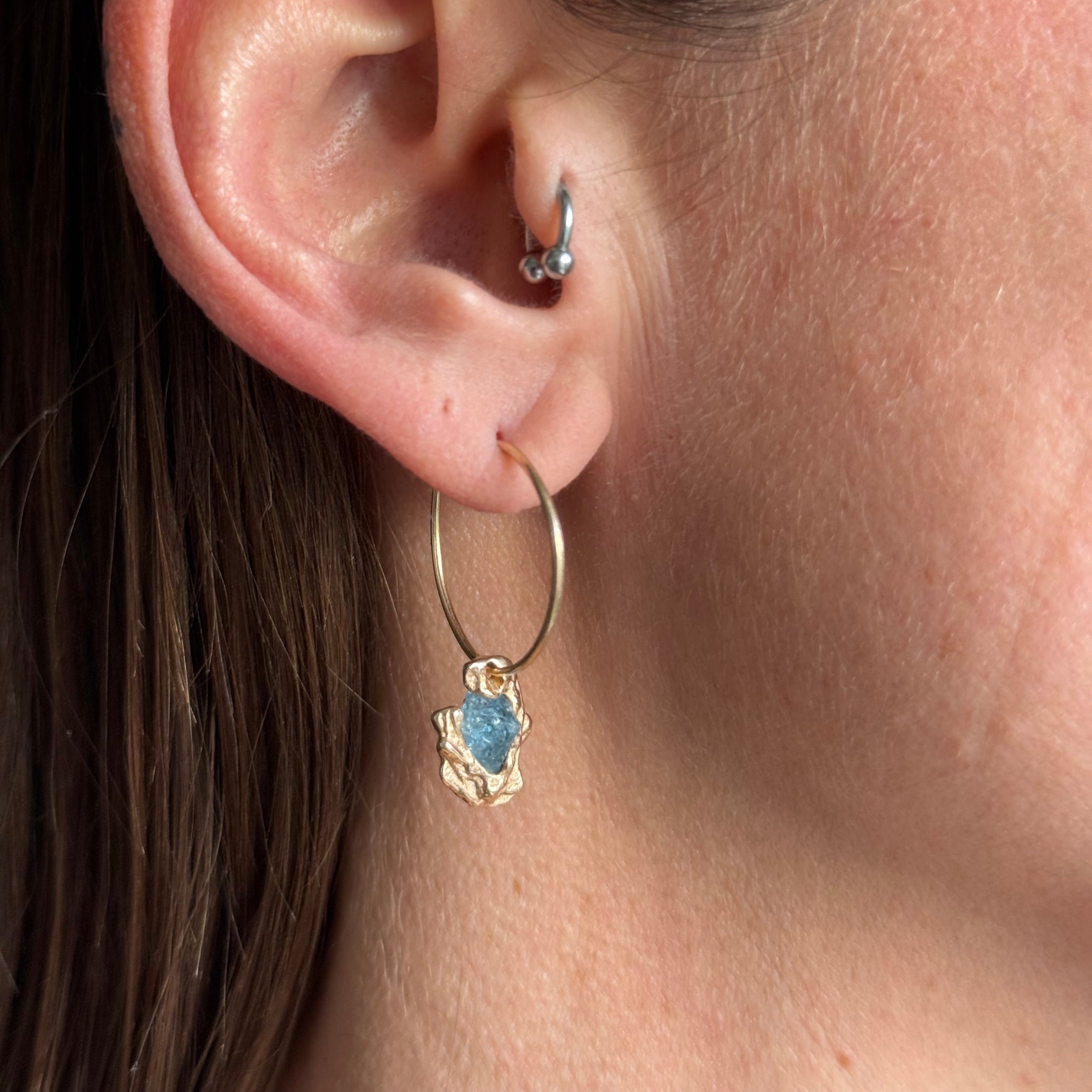 SOLID GOLD AQUAMARINE GEMSTONE HOOPS 1