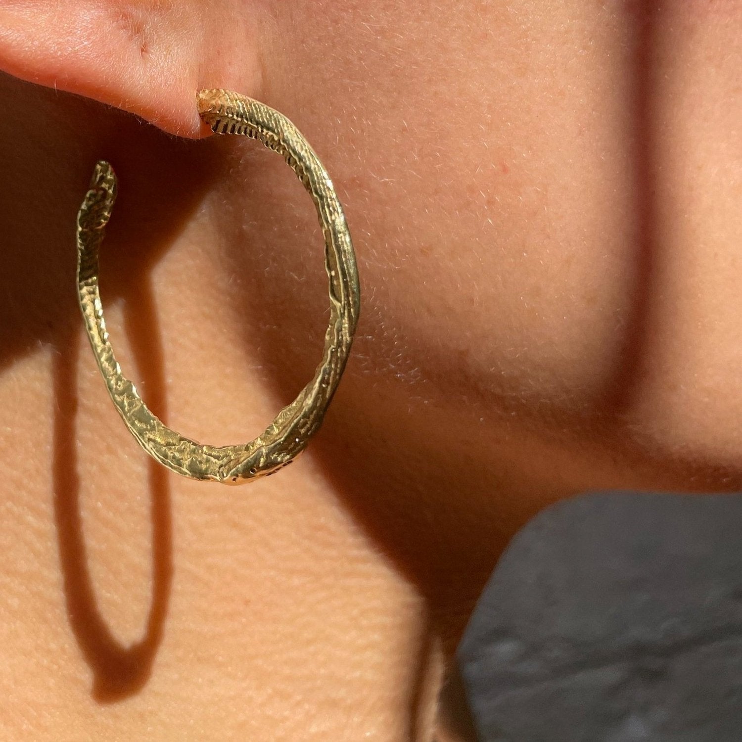 LARGE HOOP