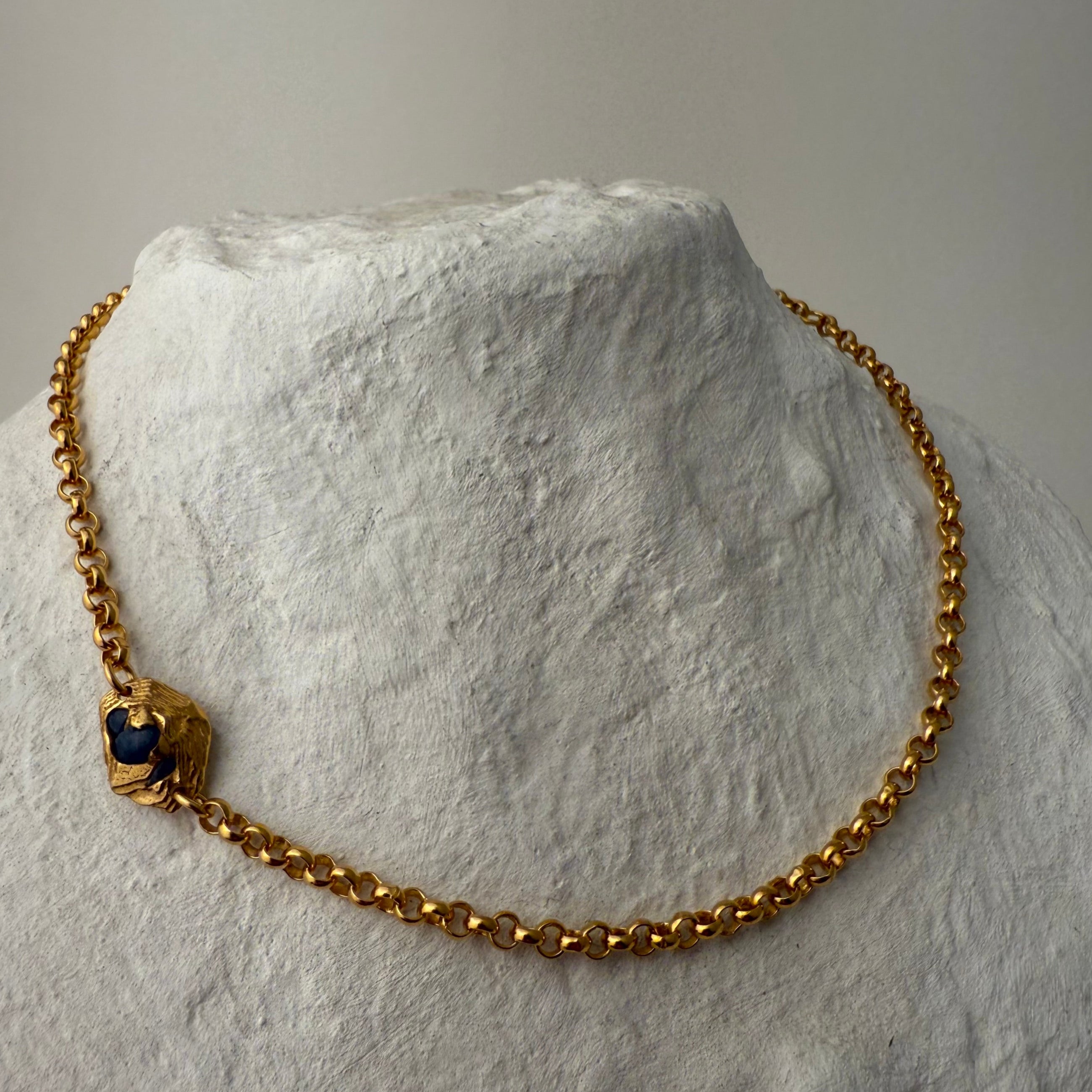 SAPPHIRE GEMSTONE CHAIN 16