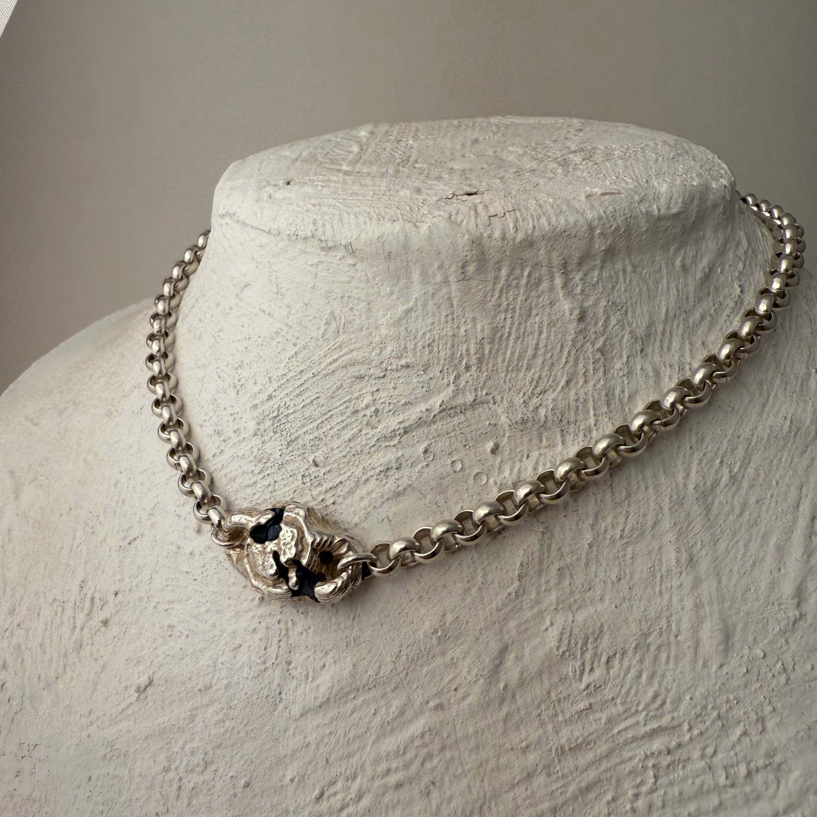 BLUE SAPPHIRE GEMSTONE CHAIN 19