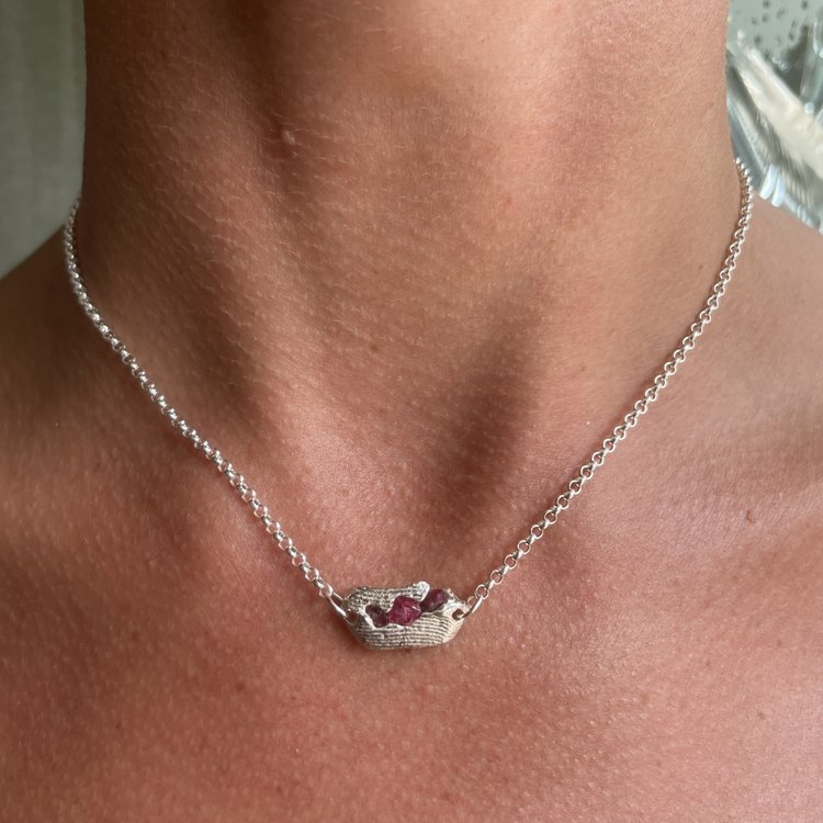 RED SPINEL GEMSTONE CHAIN 1