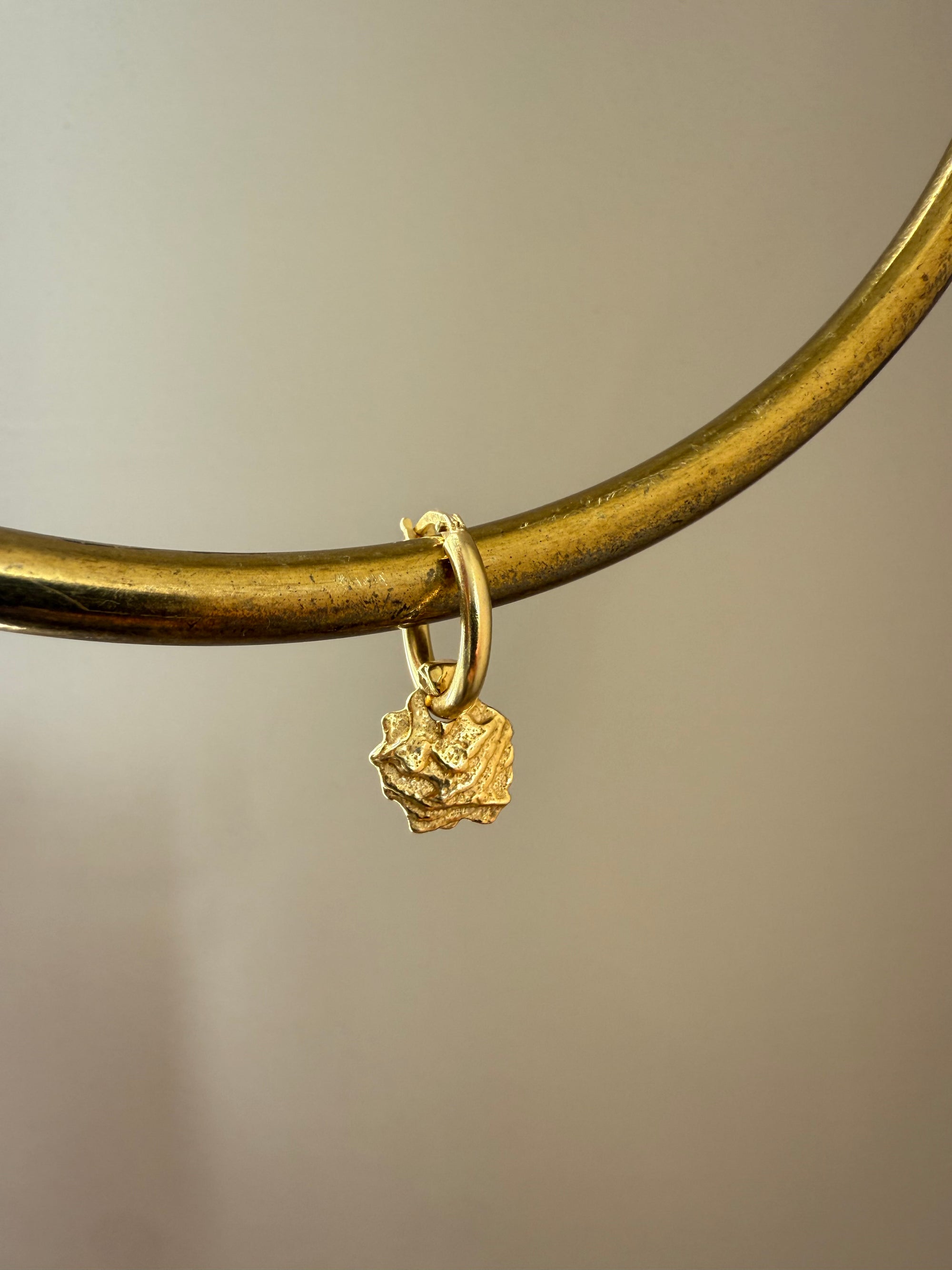 NO STONE GEMSTONE HOOP 2