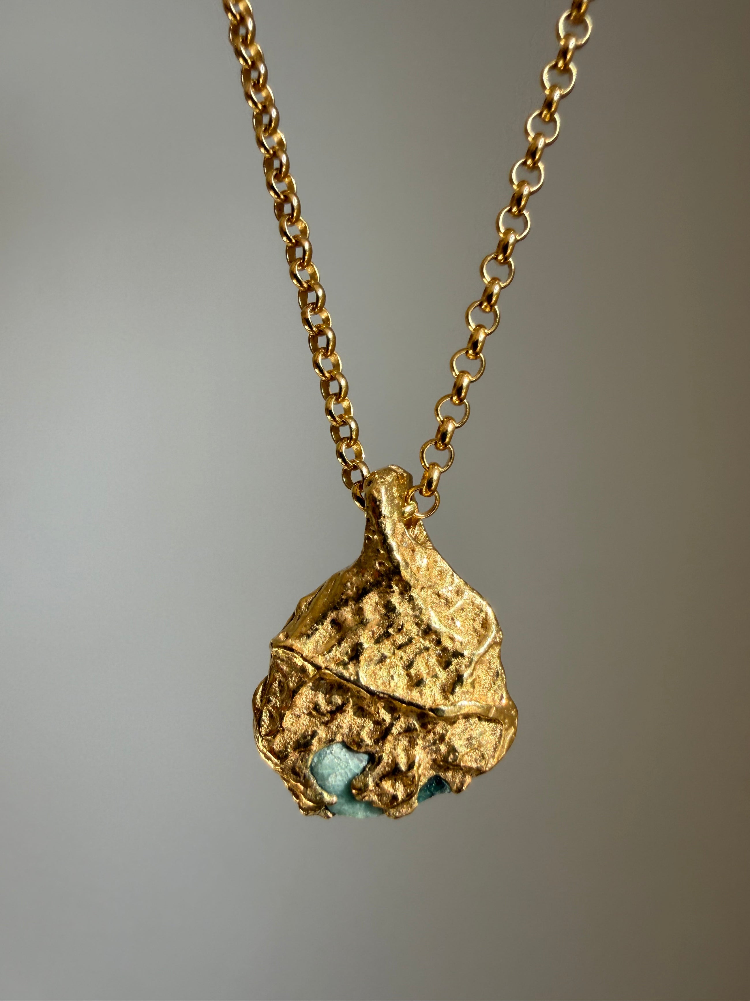 EMERLAD GEMSTONE PENDANT 6