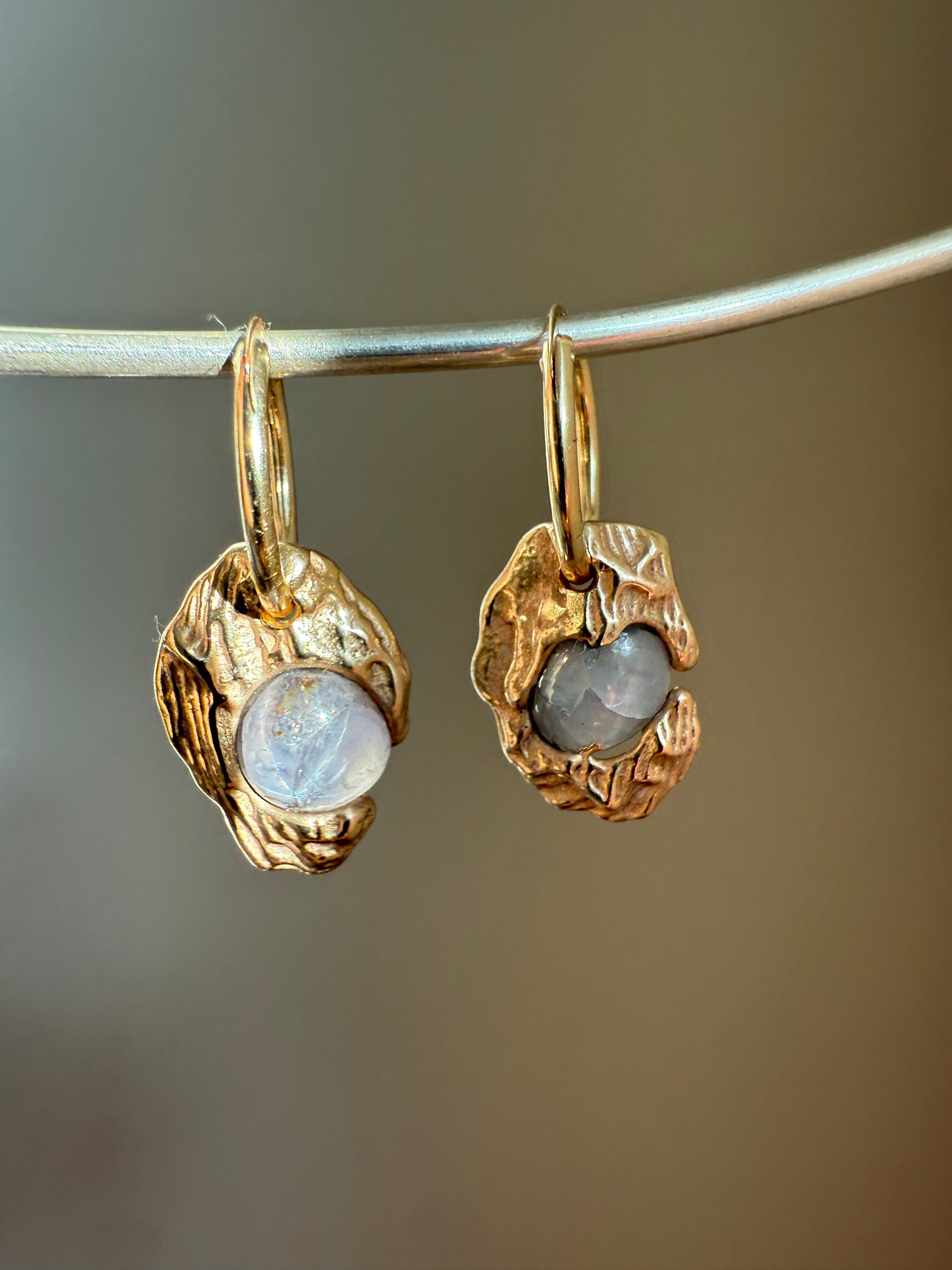 SOLID GOLD SAPPHIRE GEMSTONE HOOPS 1