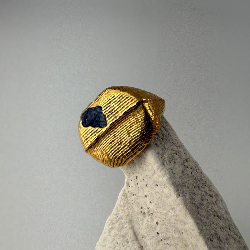 OLIVE VIII SIGNET RING