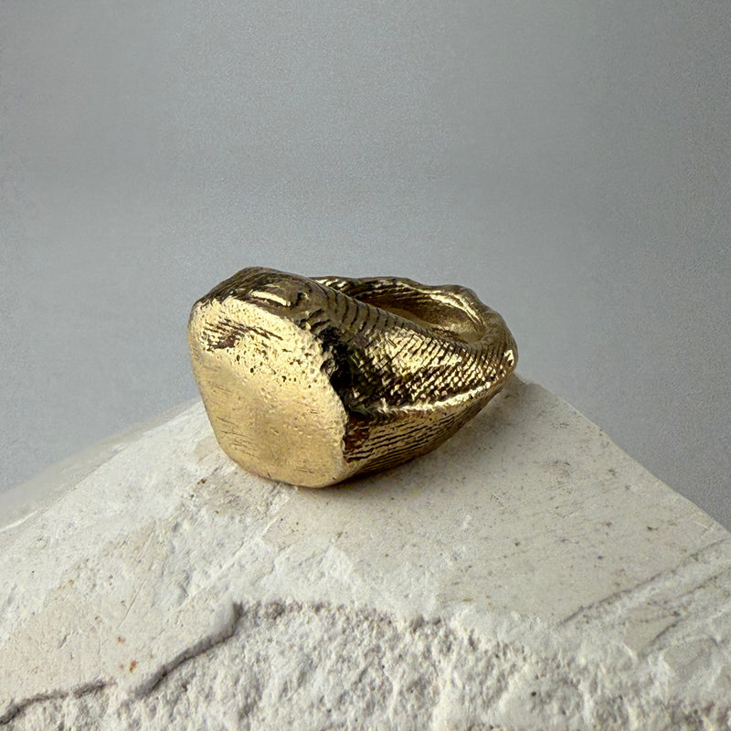 CUTHBERT VI SIGNET RING