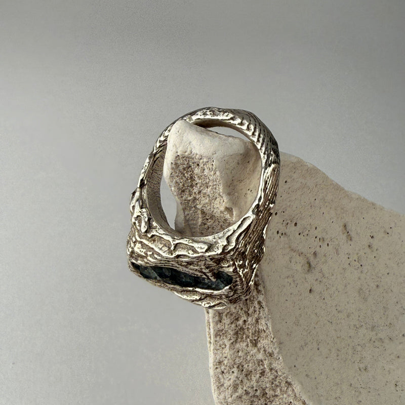 HESTER XIII STATEMENT RING