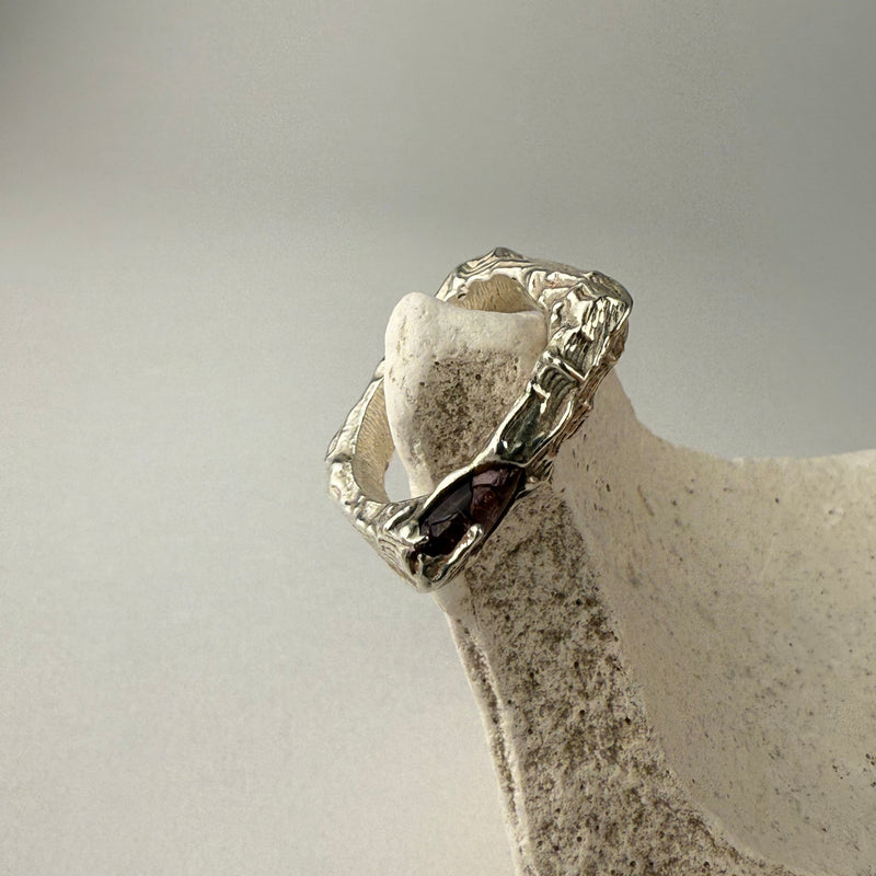 ESTELLE VIII SQUARE RING