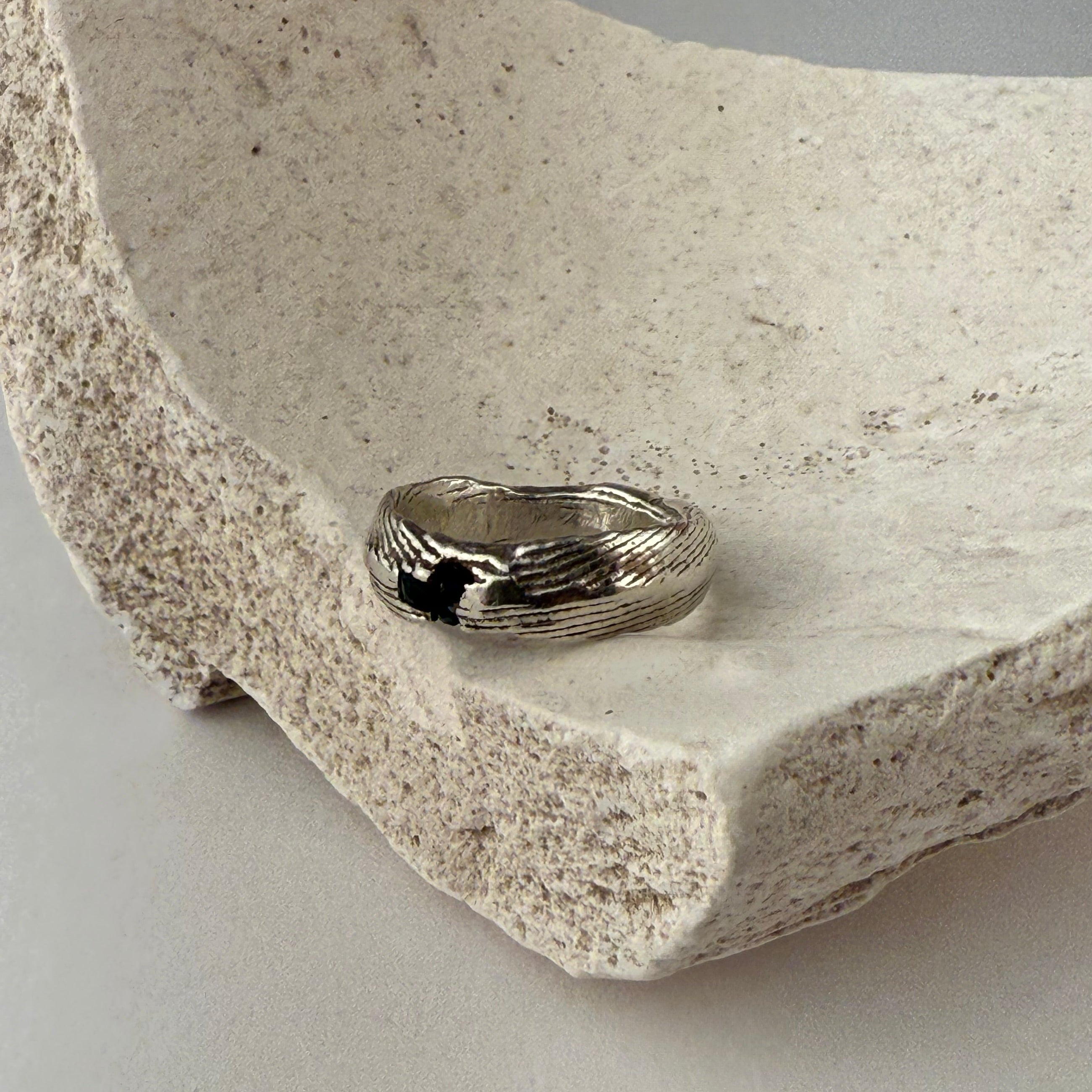 ASTRID VII RING