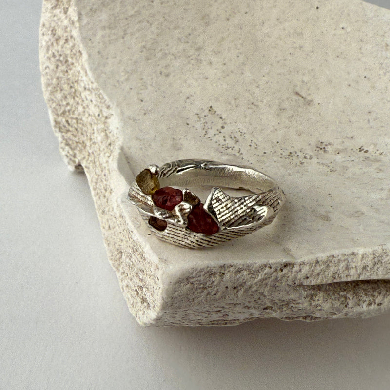 EDITH VIII SIGNET RING