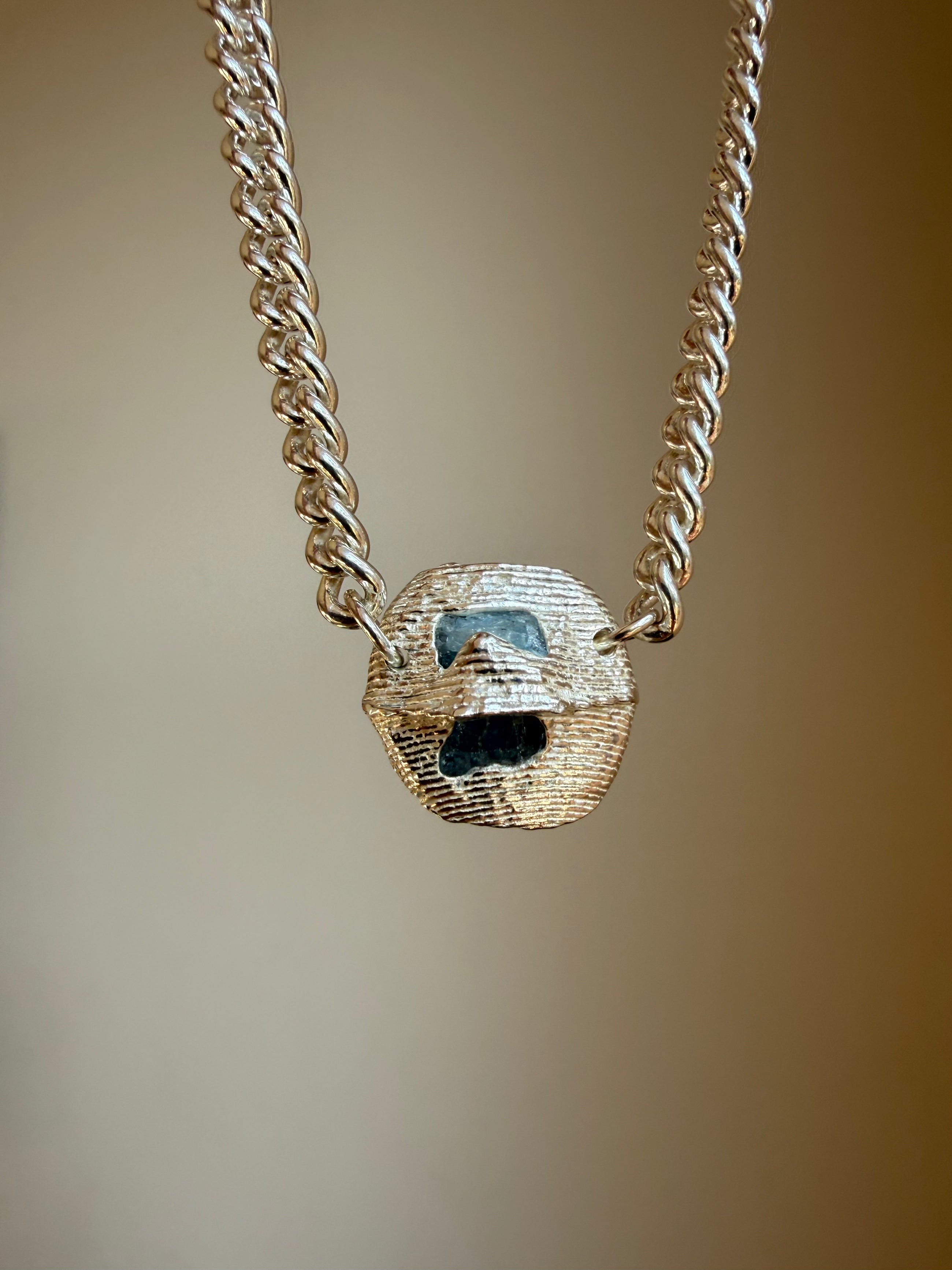 AQUAMARINE GEMSTONE CHAIN 8