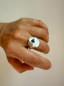 MINNIE IX SIGNET RING