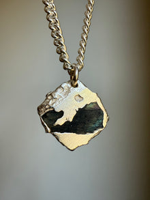 LABRADORITE CHUNKY GEMSTONE PENDANT 1