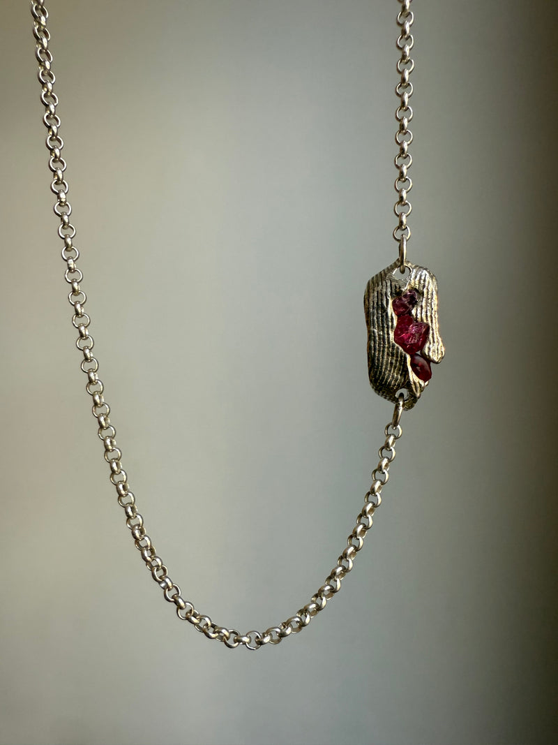 RED SPINEL GEMSTONE CHAIN 1