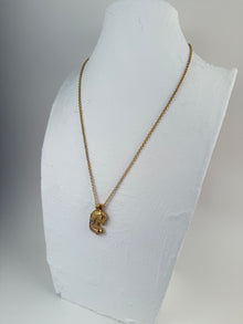ROUGH QUARTZ PENDANT 1