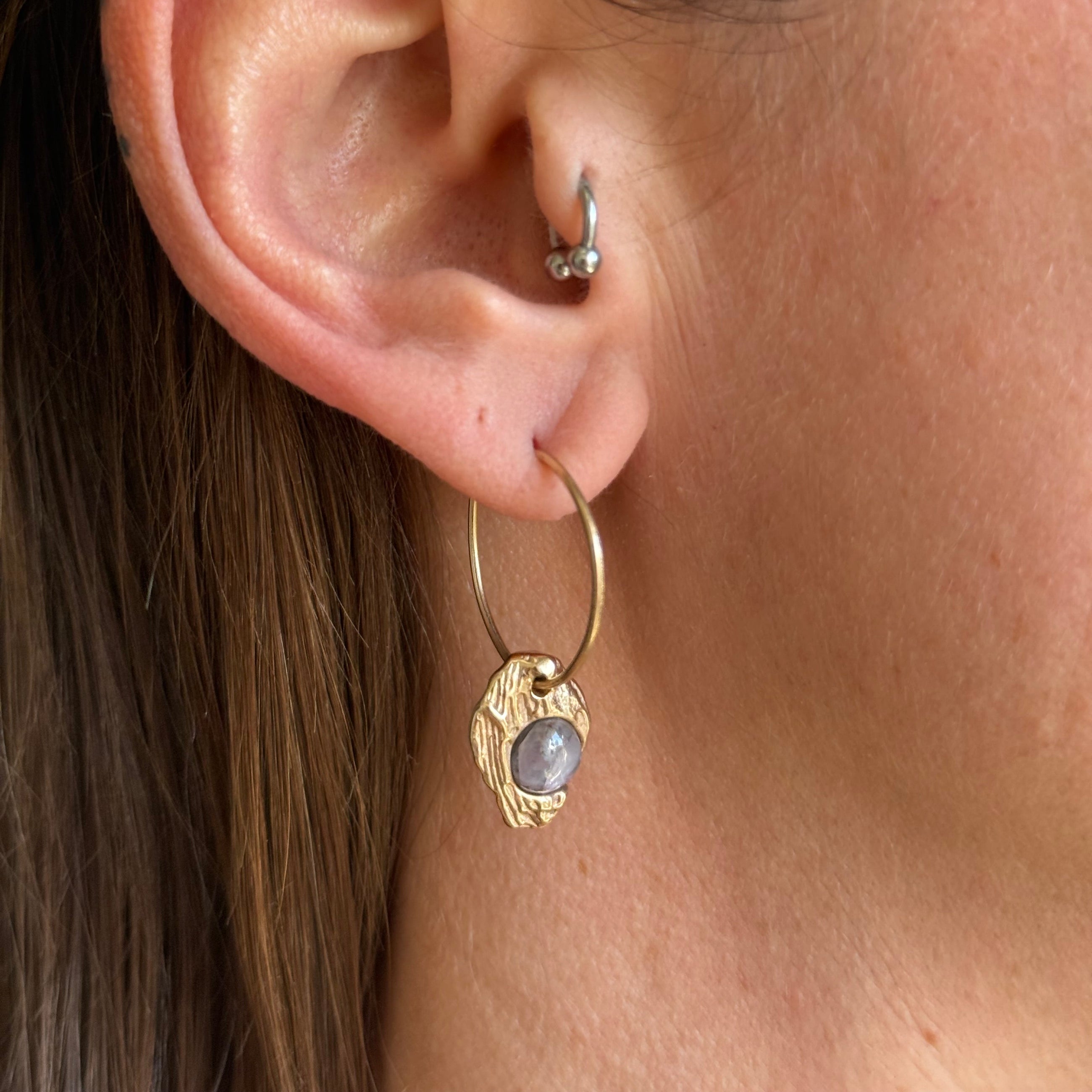 SOLID GOLD SAPPHIRE GEMSTONE HOOPS 1
