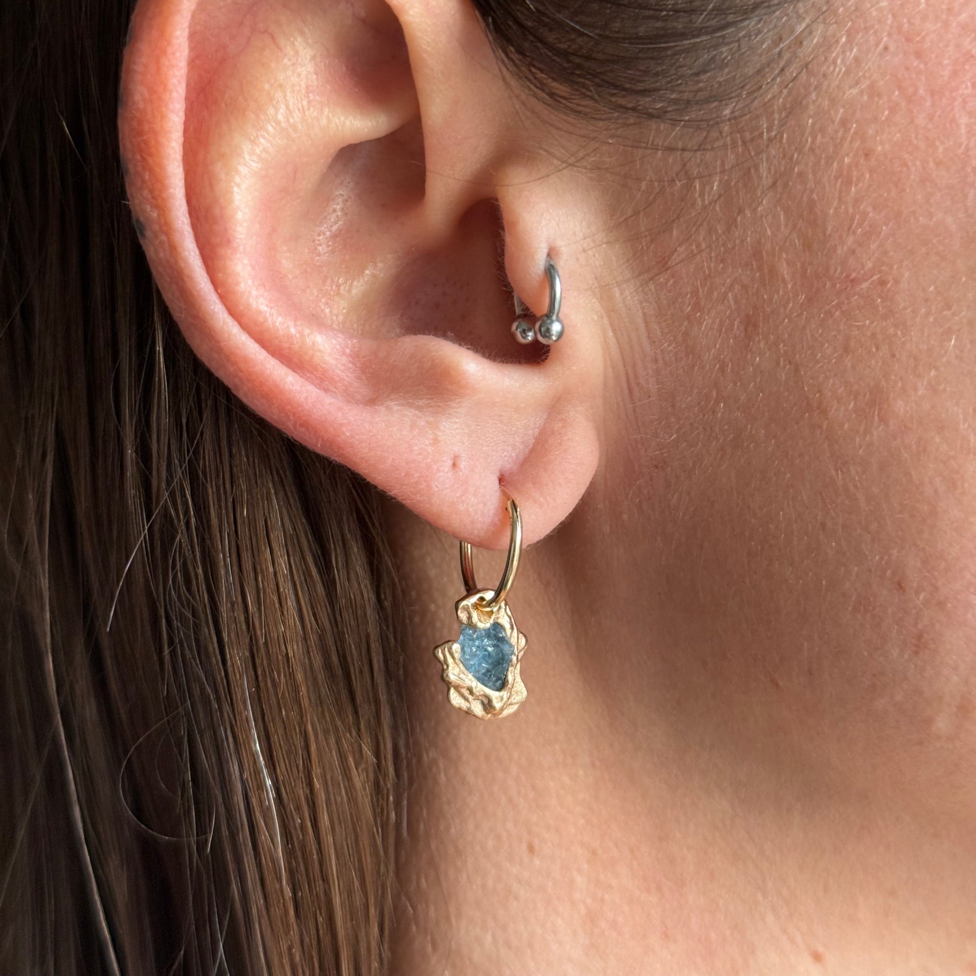 SOLID GOLD AQUAMARINE GEMSTONE HOOPS 1