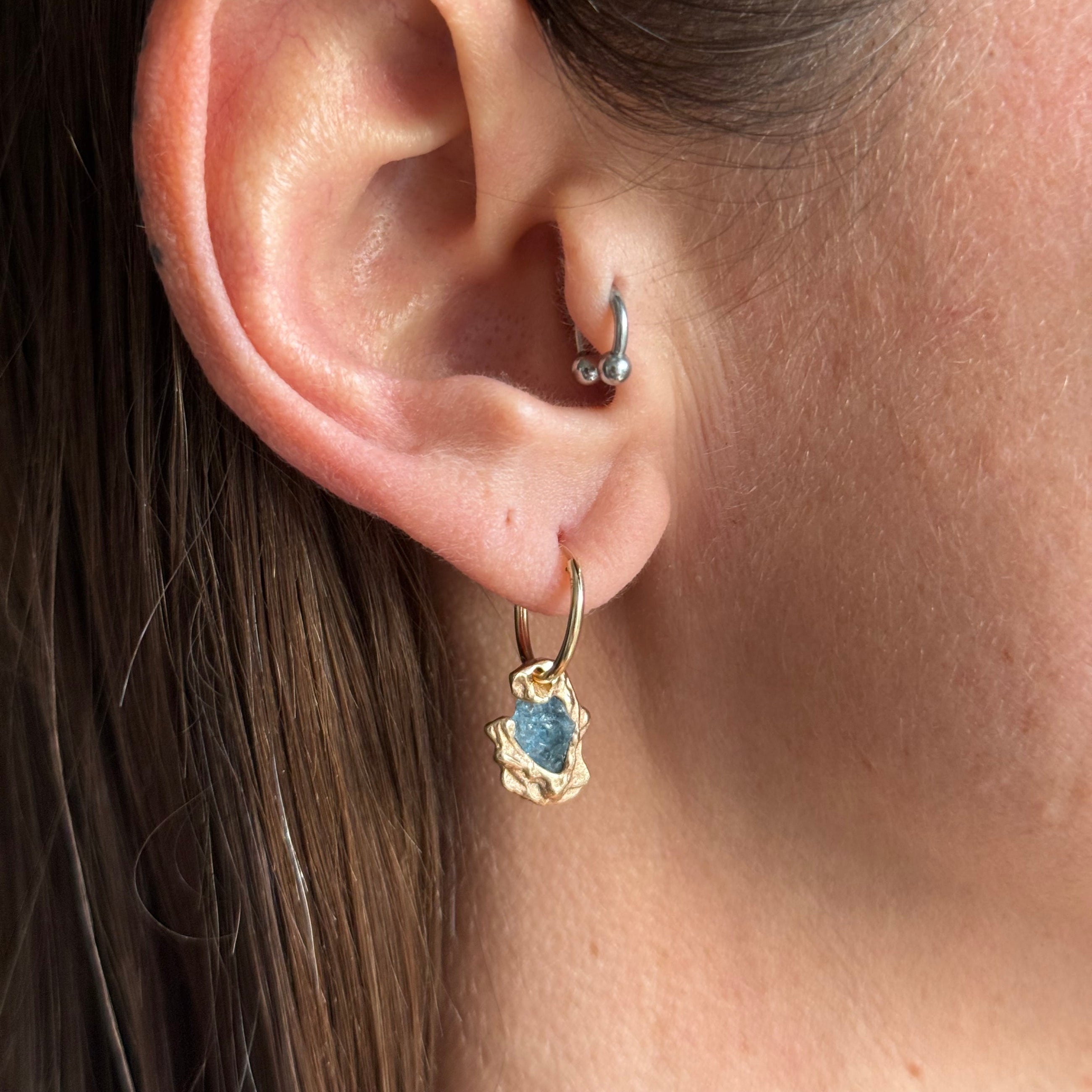 SOLID GOLD AQUAMARINE GEMSTONE HOOPS 1