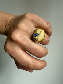 OLIVE VIII SIGNET RING