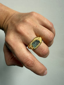 OLIVE IX SIGNET RING