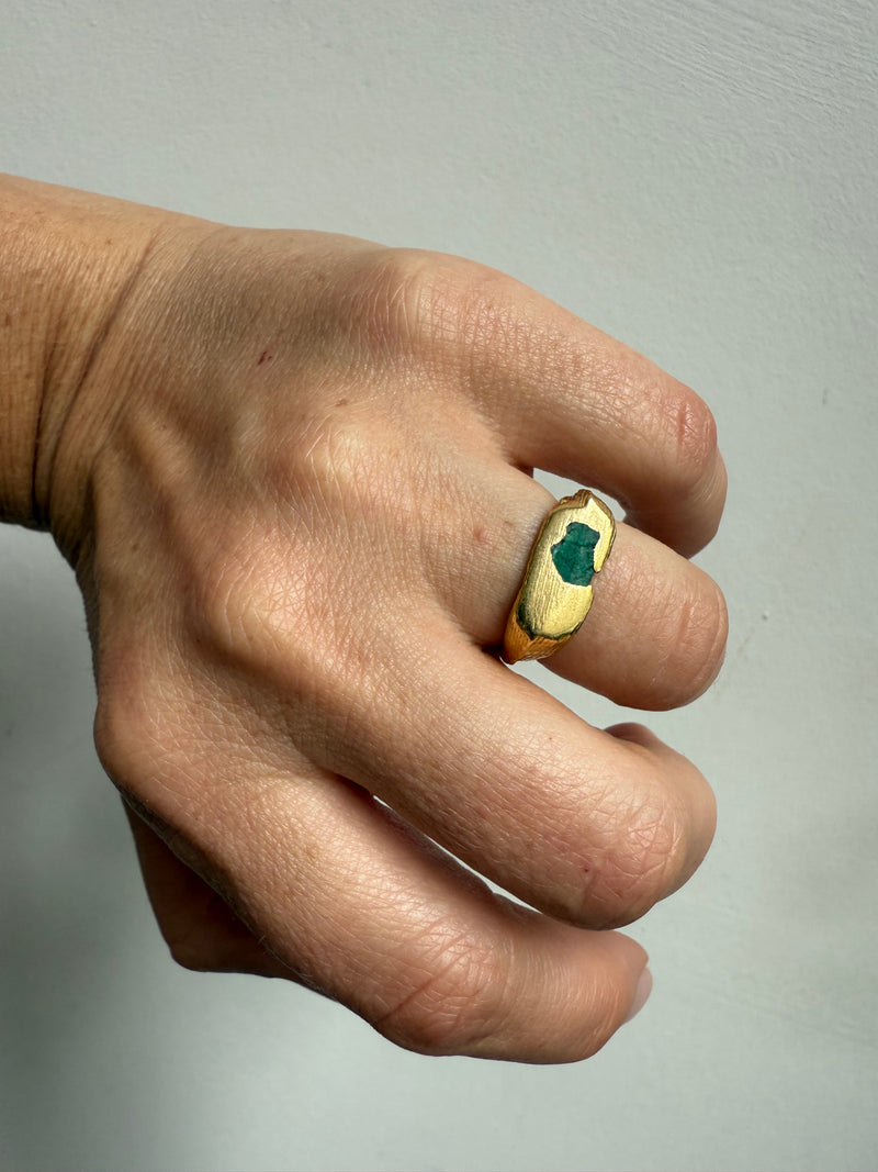 BAXTER XLVIII SIGNET RING