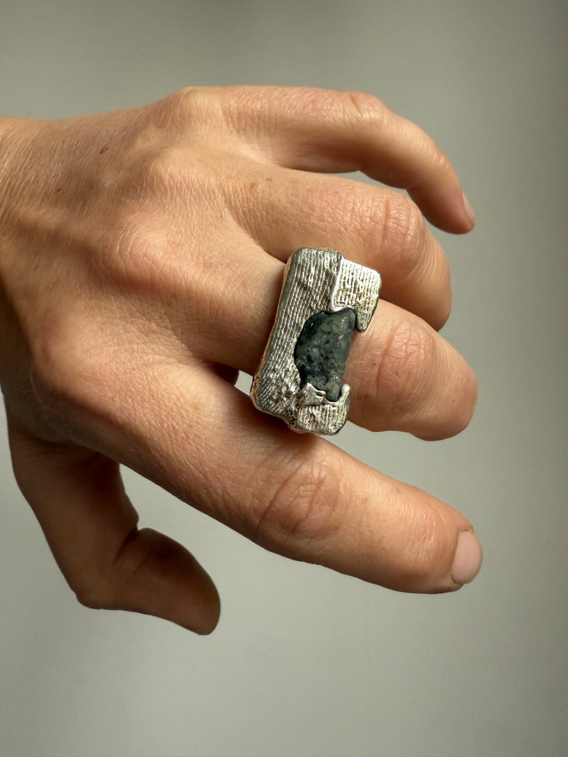 GEORGE XIX SQUARE RING