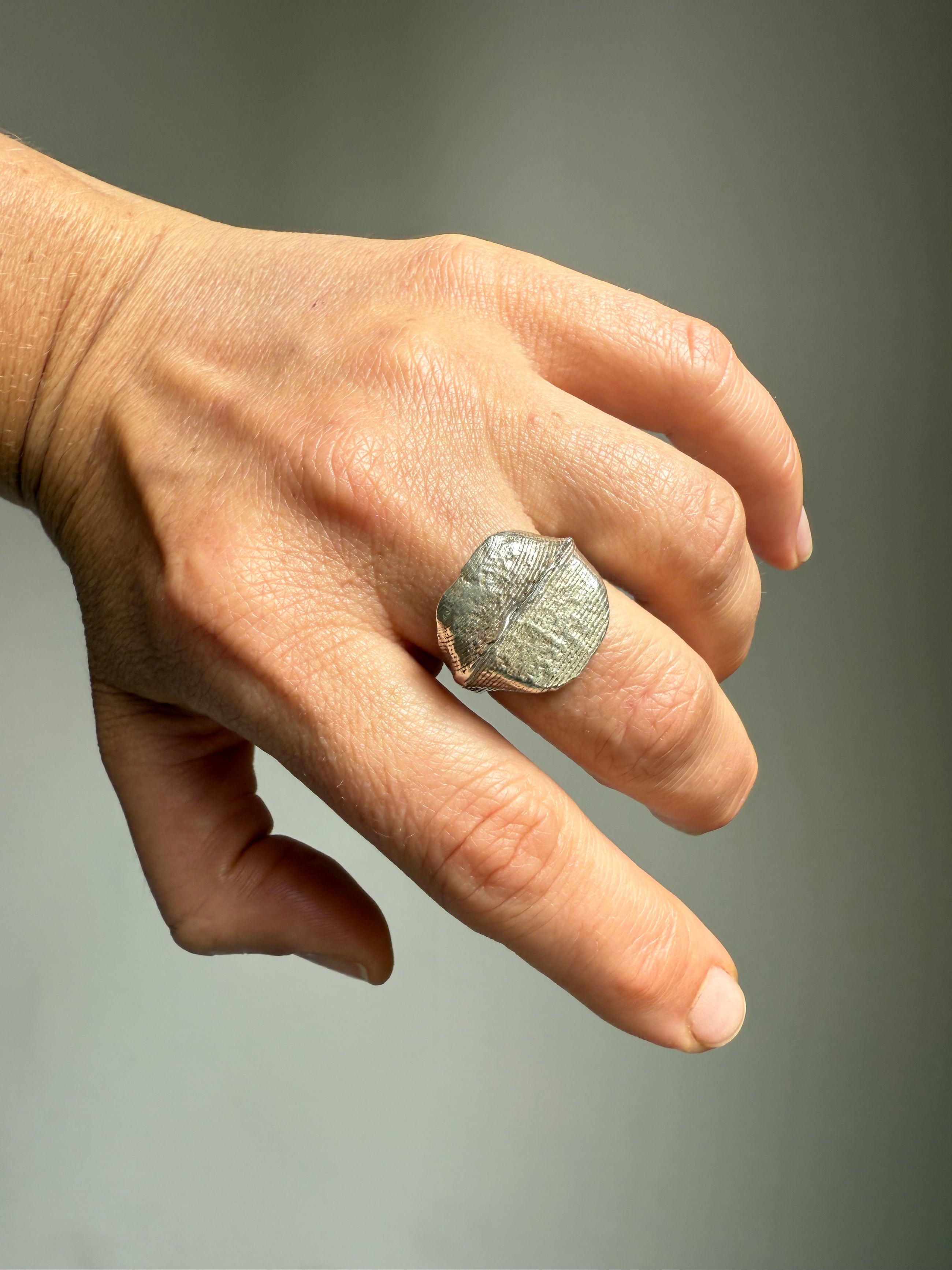 FREDERICK XV SIGNET RING
