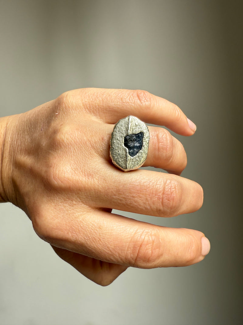 EDNA V SIGNET RING