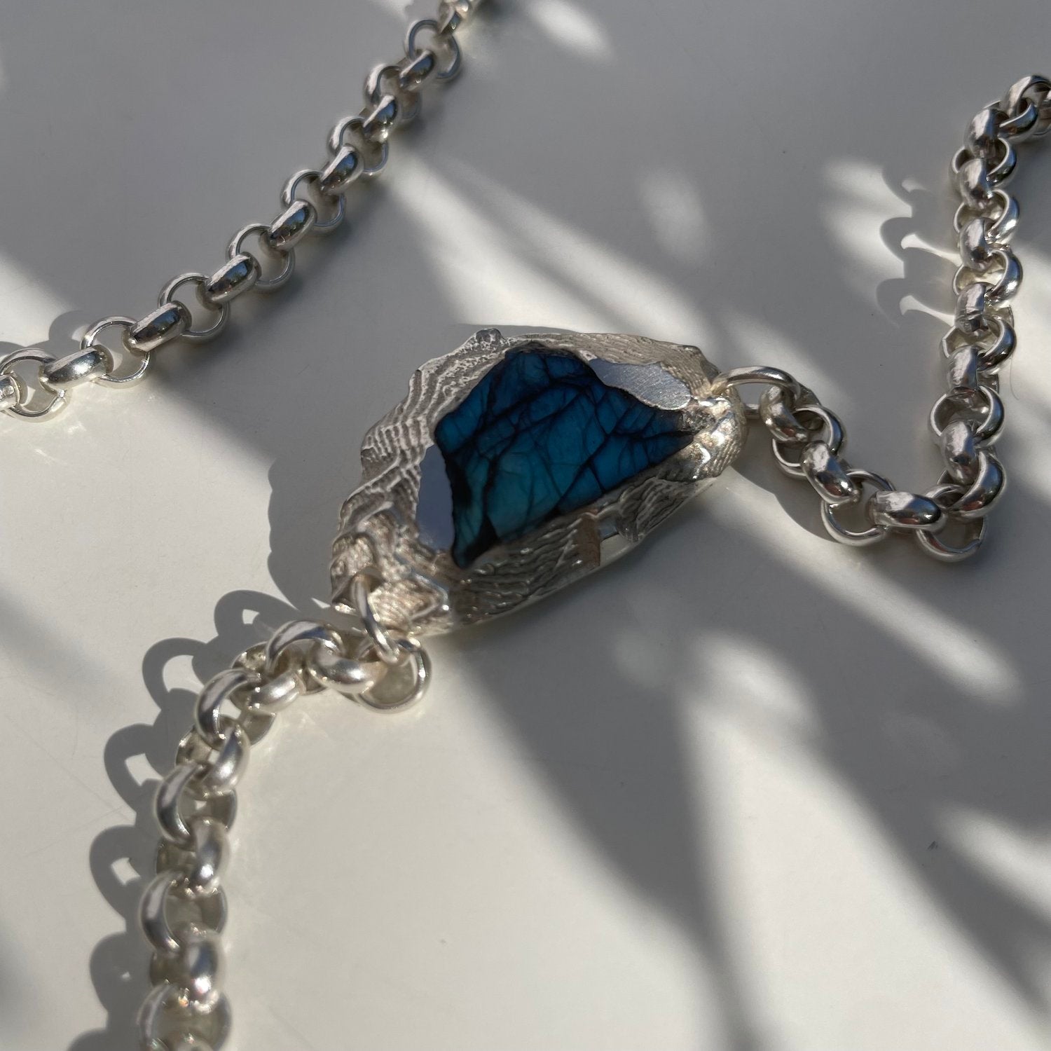 LABRADORITE GEMSTONE CHAIN 2