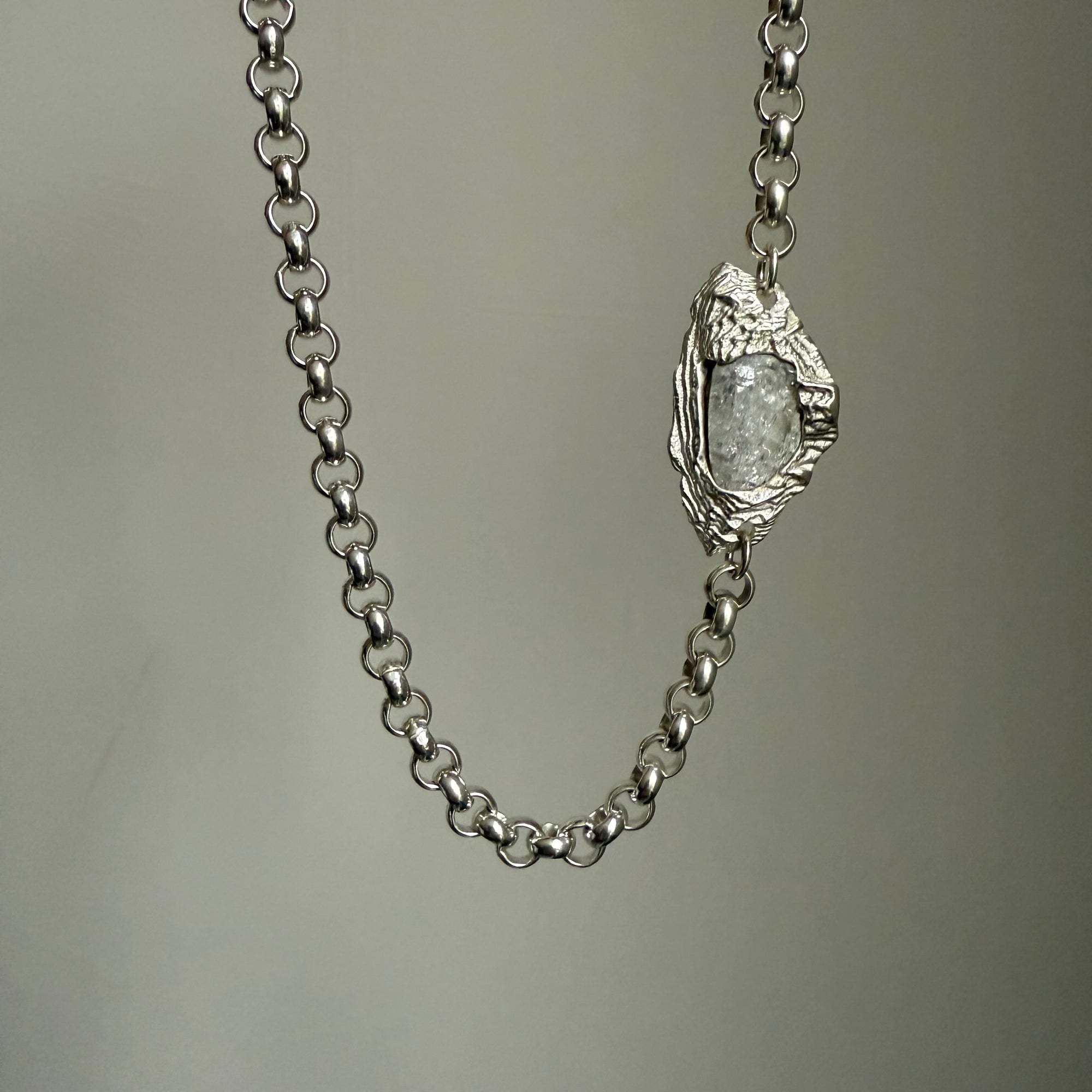 QUARTZ GEMSTONE CHAIN 1